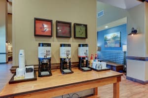 thumbnail: Breakfast area