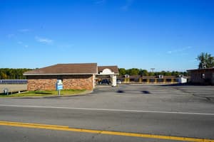 thumbnail: Exterior