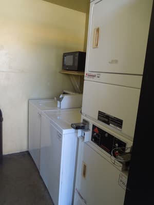 thumbnail: Laundry room