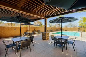 thumbnail: Terrace/patio