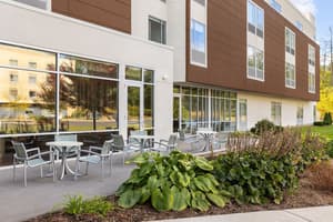 thumbnail: Exterior