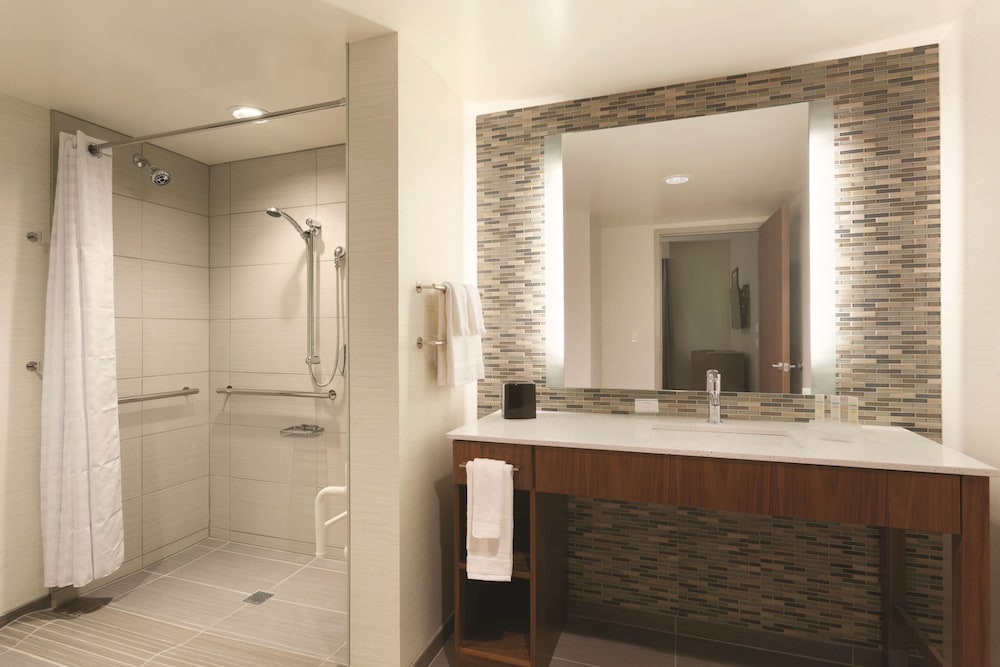 Bathroom shower