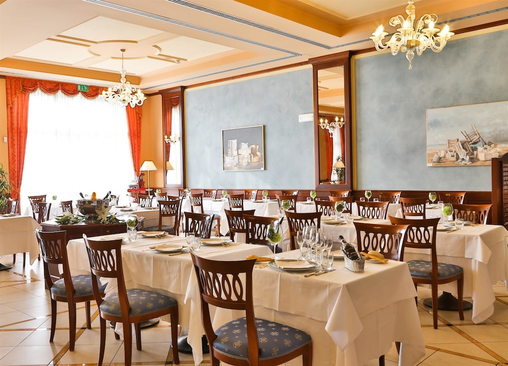 Room service - dining