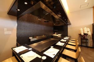 thumbnail: Restaurant