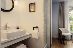 thumbnail: Bathroom