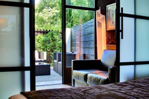 thumbnail: Garden view