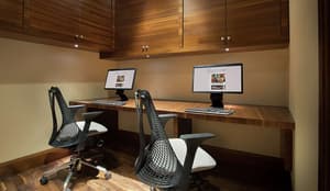 thumbnail: Business center