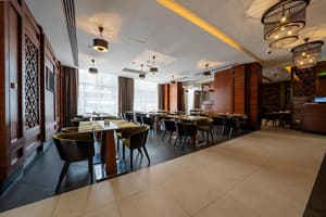 thumbnail: Restaurant