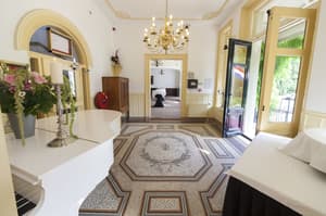 thumbnail: Interior