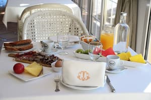 thumbnail: Breakfast area
