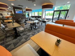 thumbnail: Restaurant