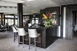 thumbnail: Bar (on property)