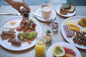 thumbnail: Breakfast area
