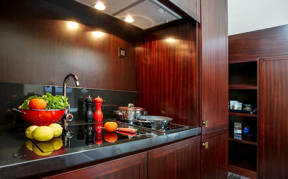 Private kitchenette