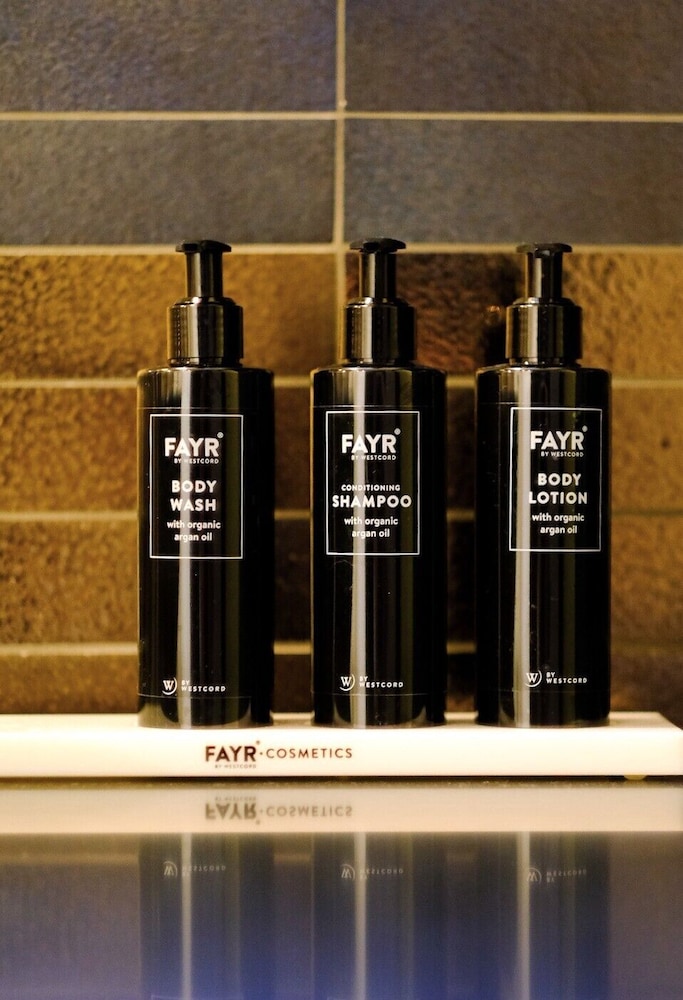 Bathroom amenities