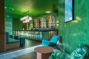thumbnail: Bar (on property)