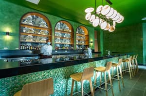 thumbnail: Bar (on property)