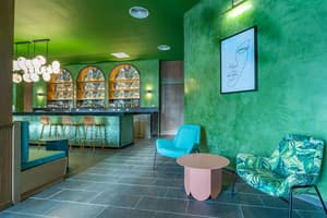 thumbnail: Bar (on property)
