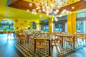 thumbnail: Restaurant