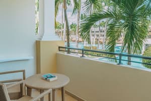 thumbnail: Balcony view
