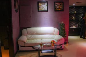 thumbnail: Interior entrance