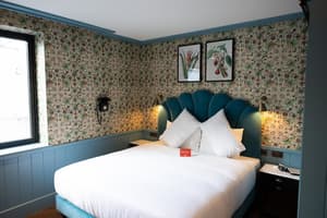 thumbnail: Room