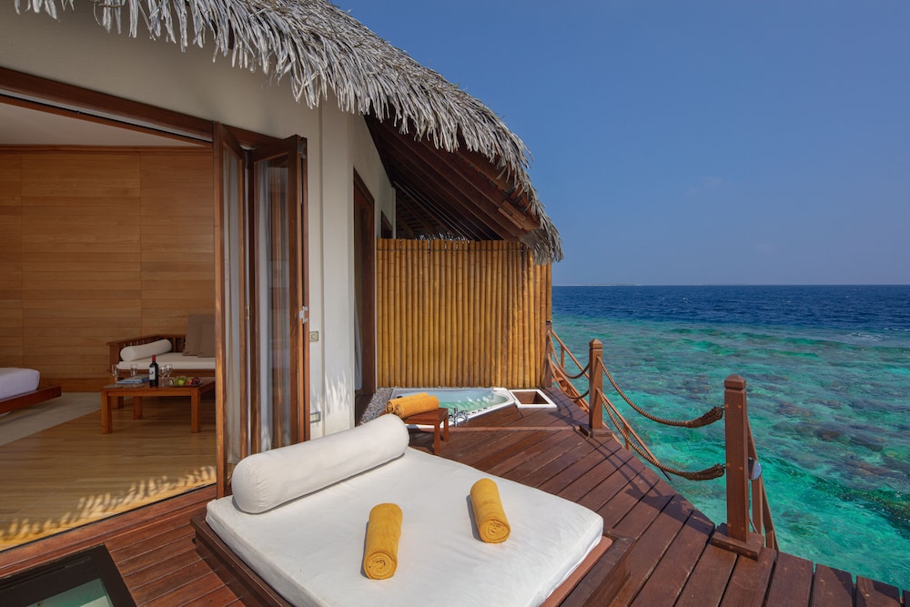 Private spa tub