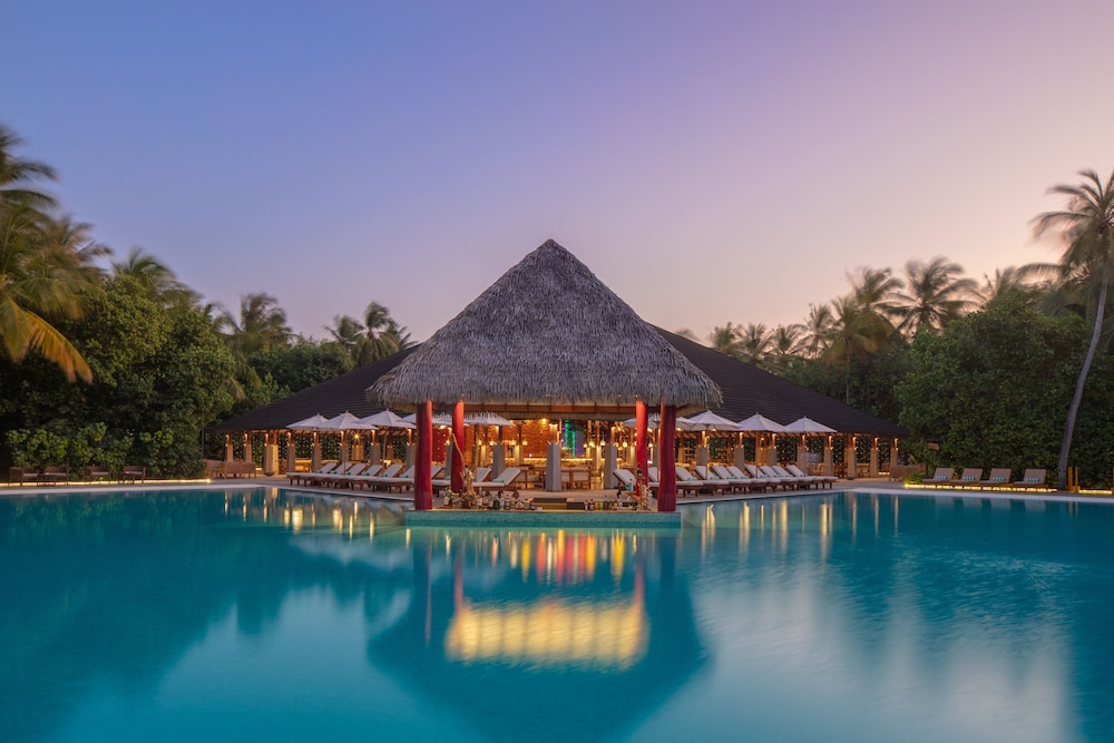 Infinity pool