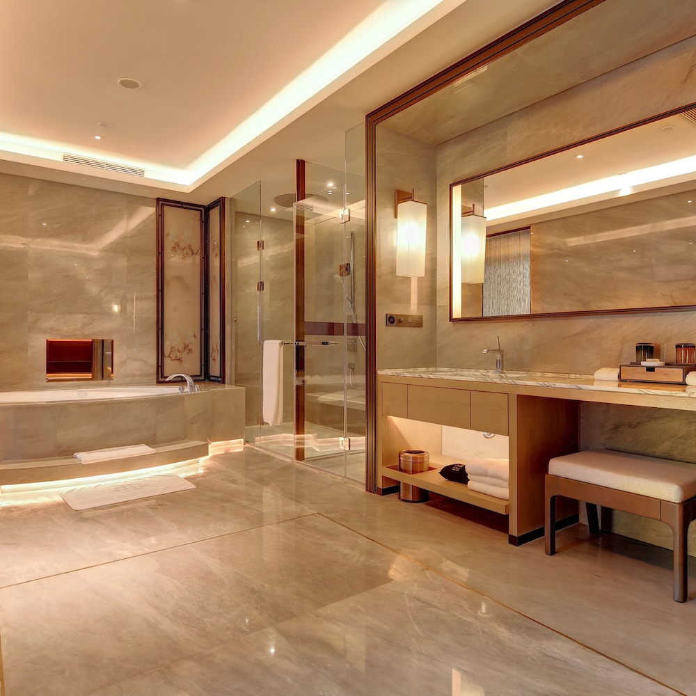 Bathroom shower