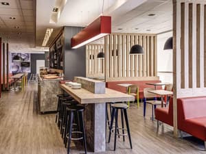 thumbnail: Restaurant