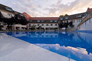 thumbnail: Pool