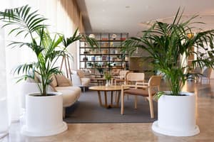 thumbnail: Lobby sitting area