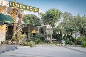 thumbnail: Front of property