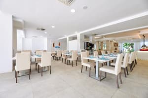 thumbnail: Restaurant
