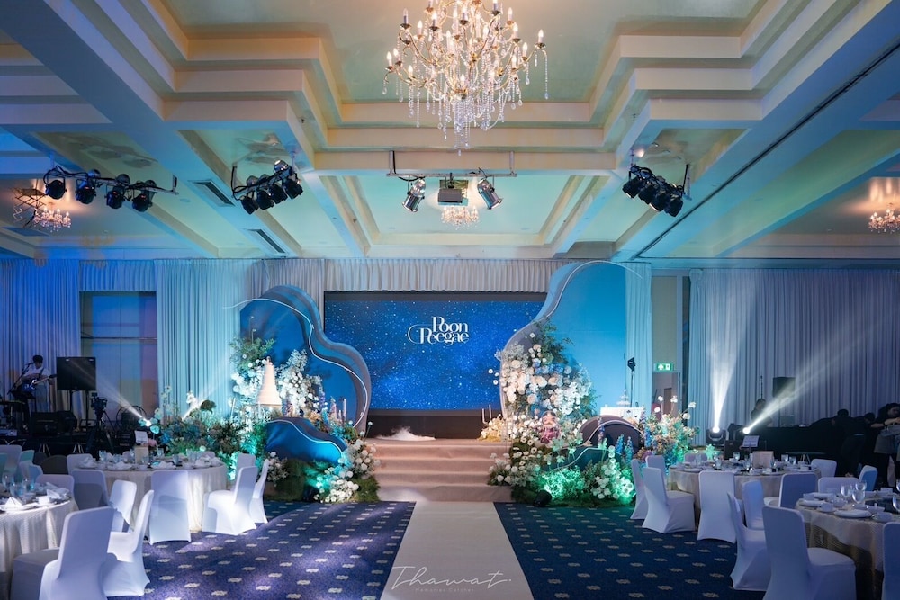 Indoor wedding