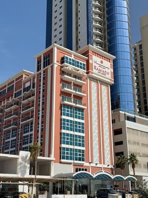 thumbnail: Exterior
