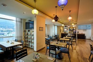thumbnail: Restaurant