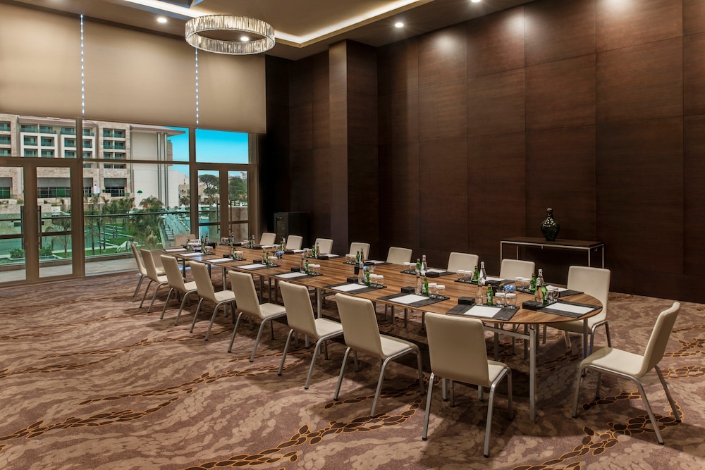 Meeting facility