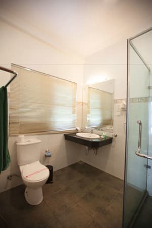 thumbnail: Bathroom