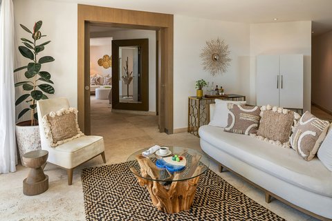 oParadisusLosCabos The Reserve Master Suite Lounge