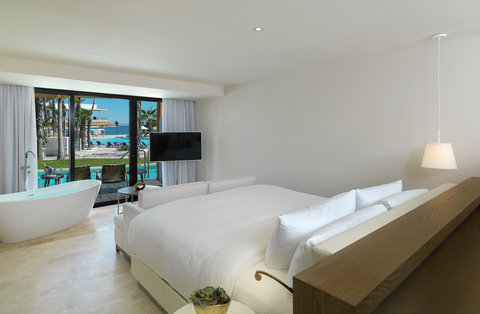 The Reserve Swim Up Suite