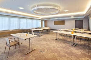 thumbnail: Business center
