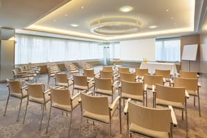 thumbnail: Business center
