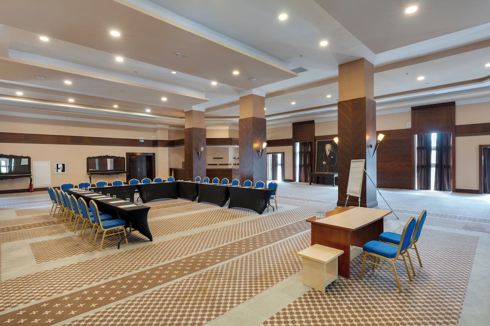 Meeting facility