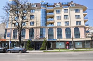 thumbnail: Front of property