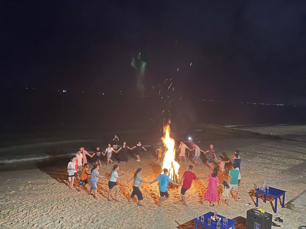 Ropes course (team building)