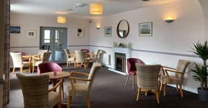 thumbnail: Bar (on property)