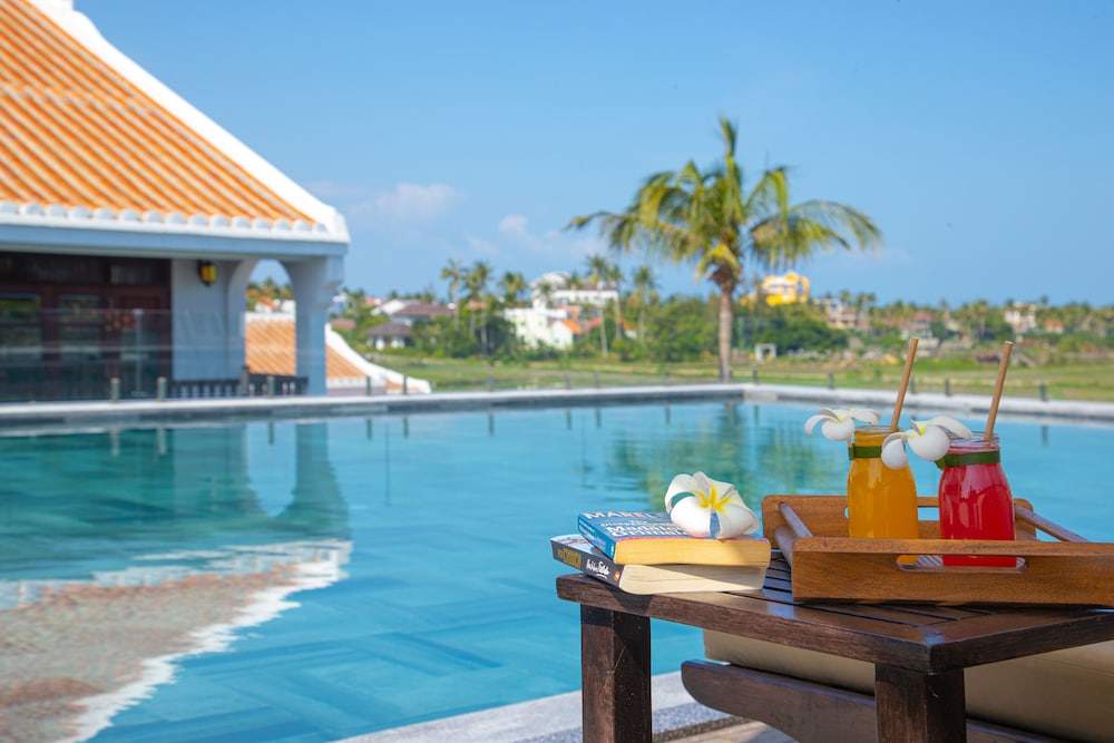 Infinity pool