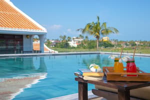 thumbnail: Infinity pool