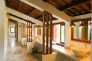 thumbnail: Interior
